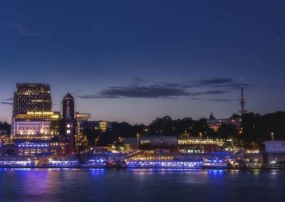 Hamburg Skyline bei Nacht